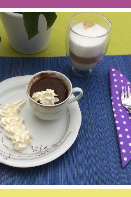 MOIST CHOCOLATE MUG CAKE